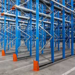 A,View,Of,Empty,Storage,Racks,In,A,Warehouse