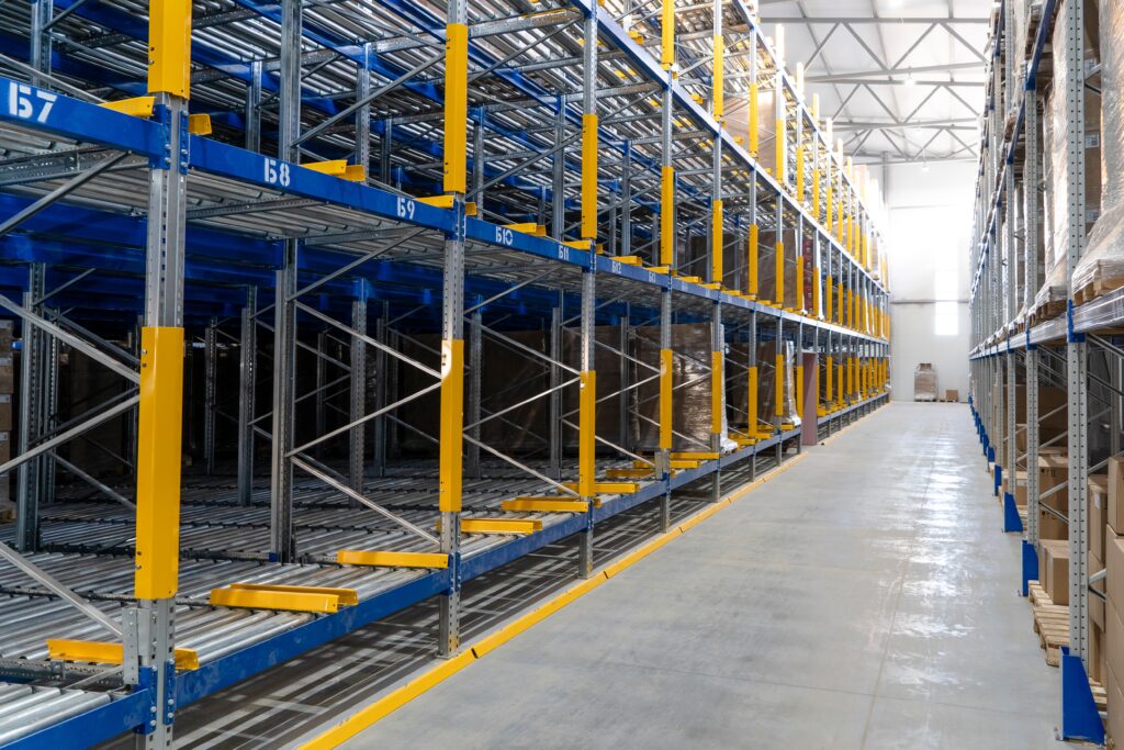Gravity,Racks,Dynamic,And,Operational,Storage,And,Cargo,Placement,System