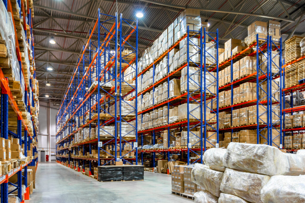 Interior,Of,A,Modern,Warehouse,Storage,Of,Retail,Shop,With